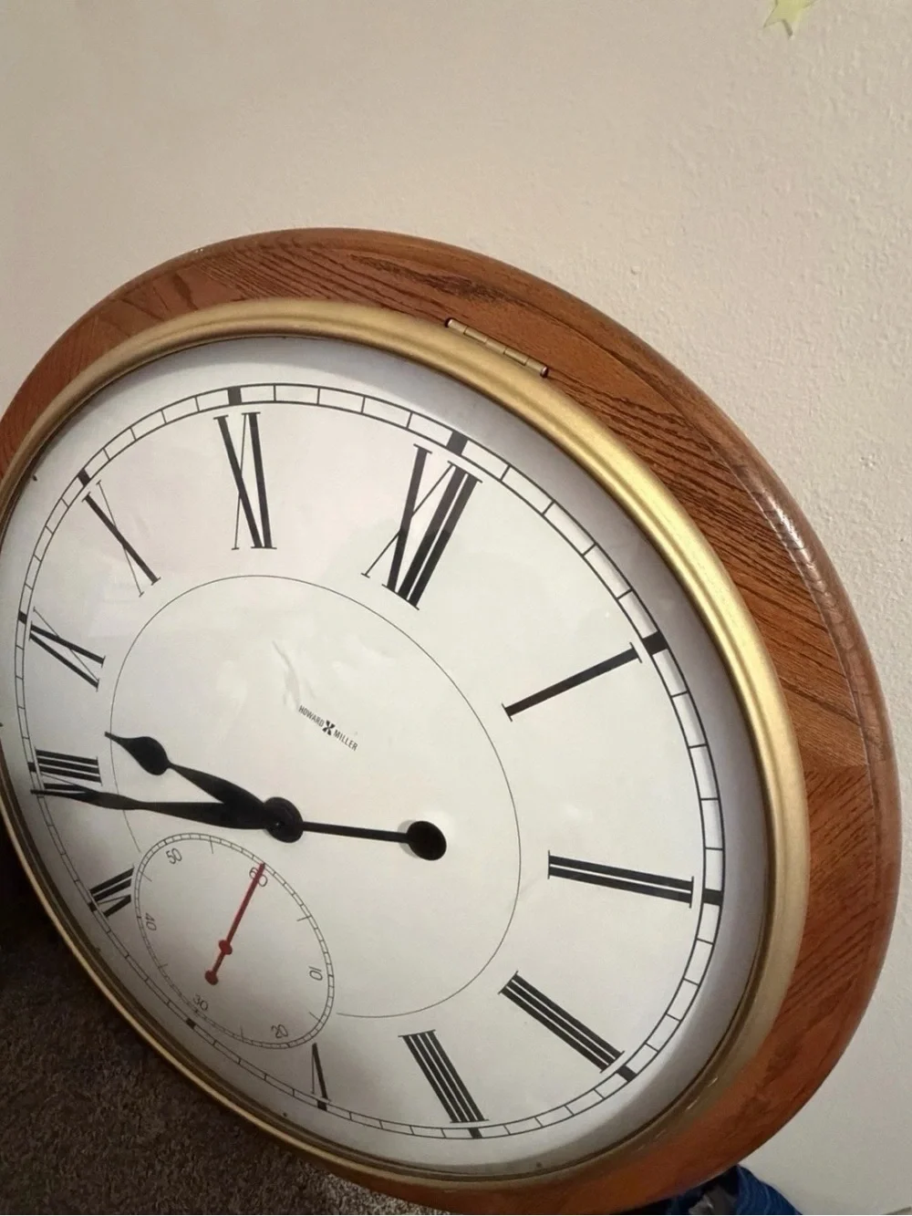 Howard Miller electric 42x42 Round wood frame wall clock analog Roman numerals
